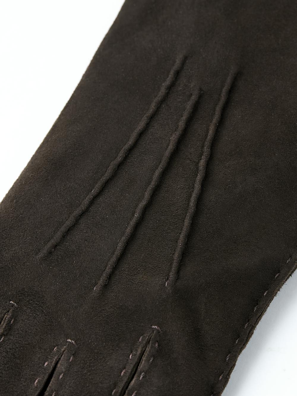 Mörkbrun handsydd handske i mocka
 (2 av 4)