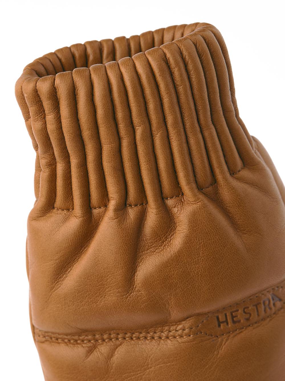 Light brownish-yellow hairsheep leather mitten
(3 of 4)