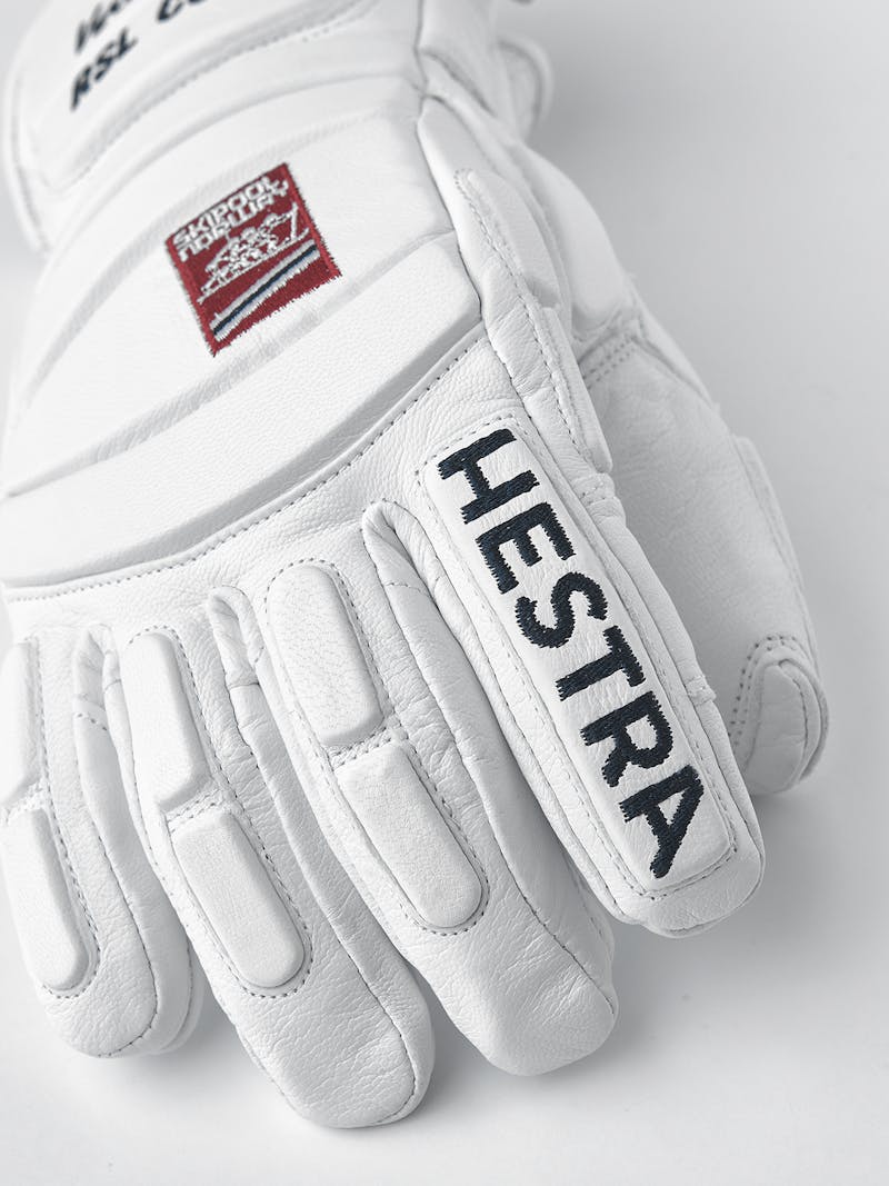 White goat leather ski glove with backhand protection 
 (4 of 6)
