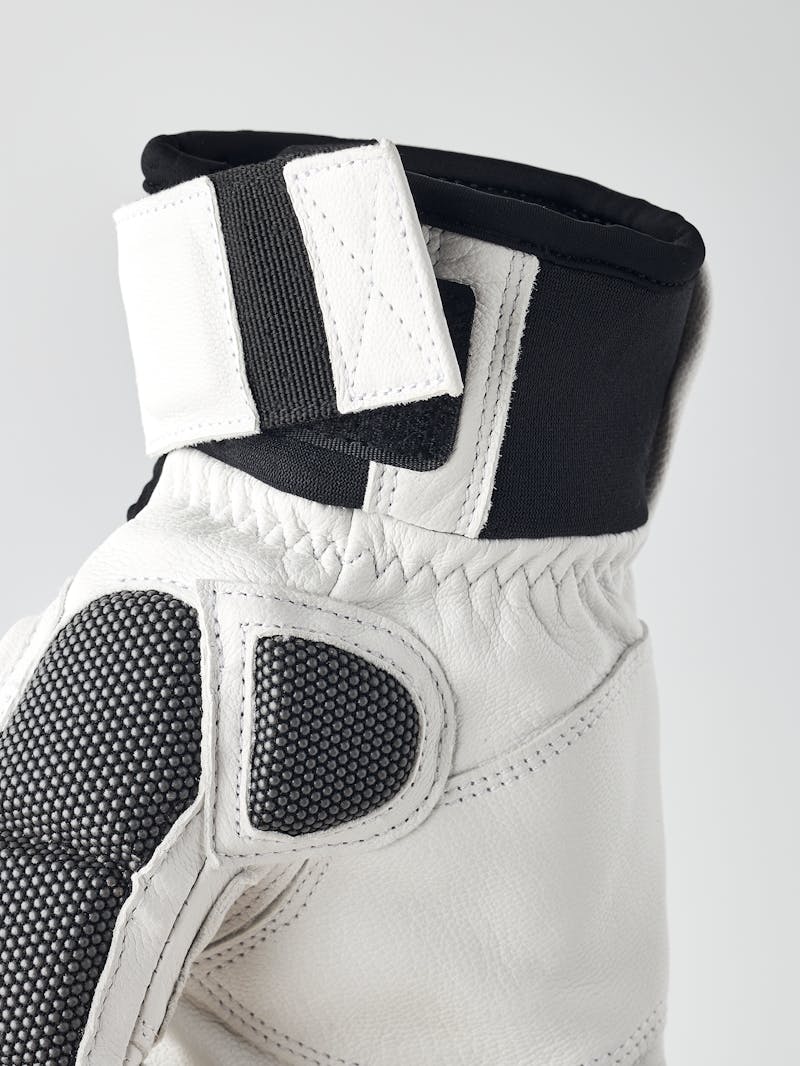 Viggen SL 5-finger in the color White/navy (2 of 6)