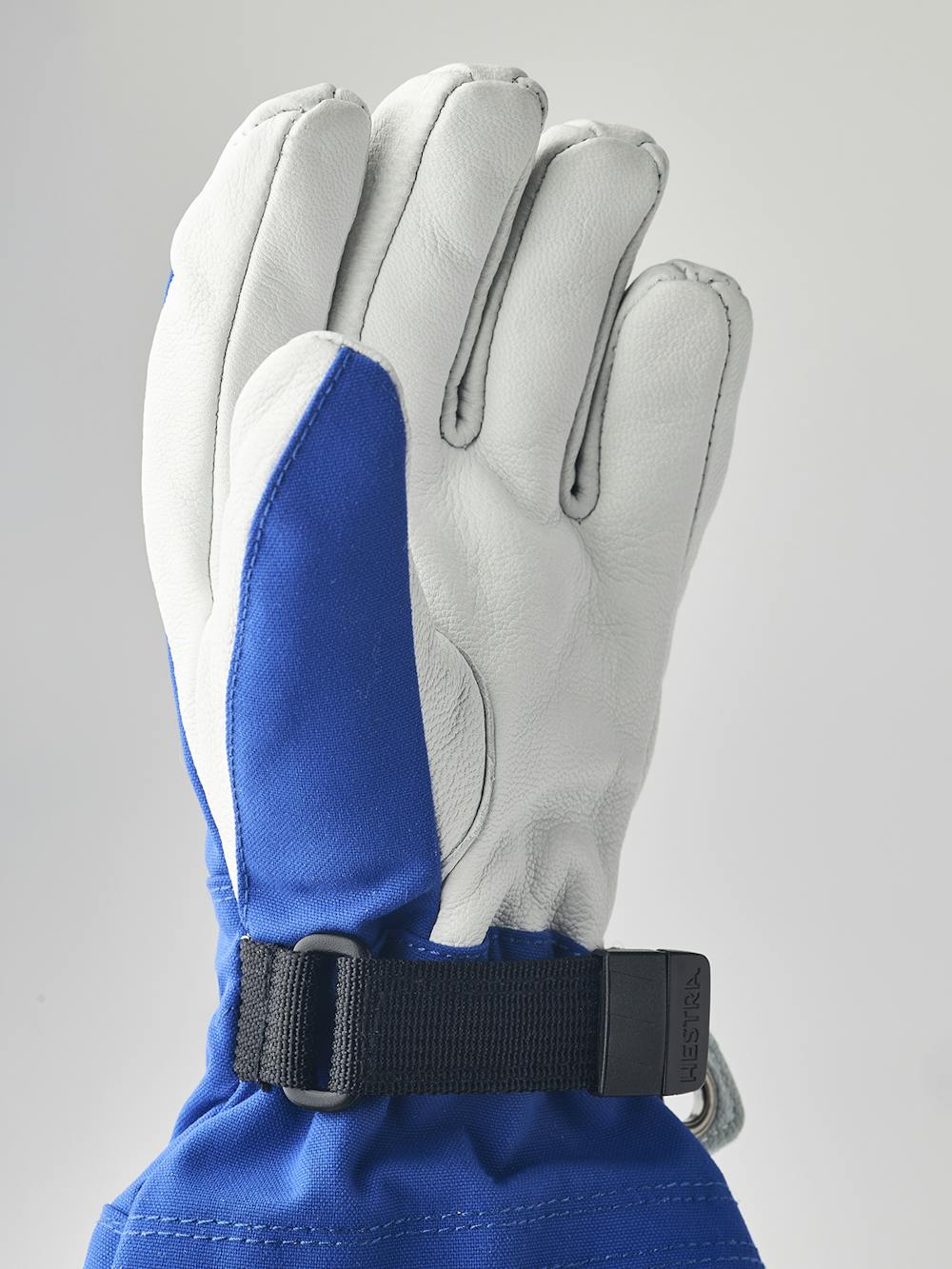 Blue ski glove with white goat leather palm
(5 of 6)