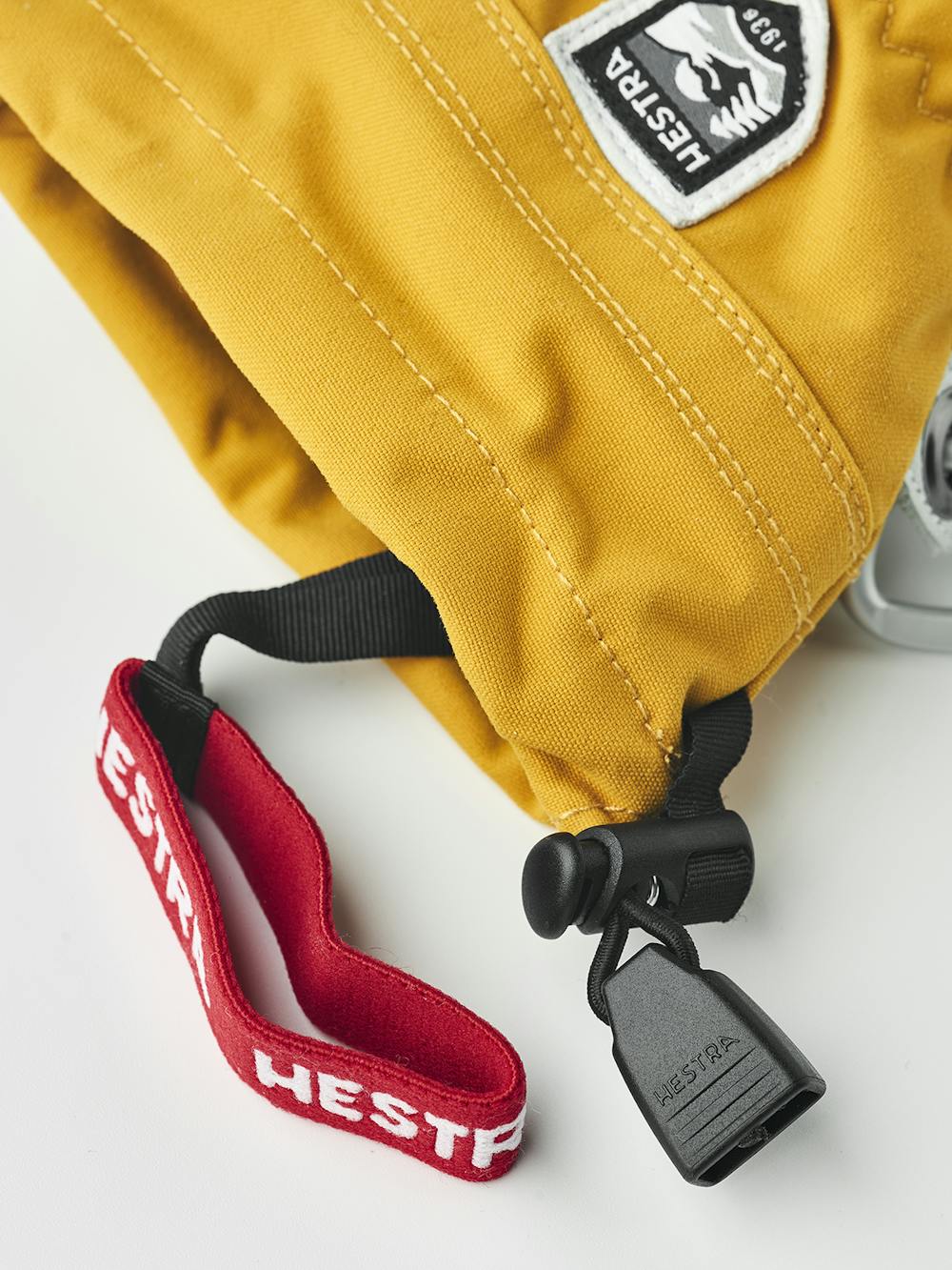 Gelber Skihandschuh mit weißem Ziegenleder an der Innenhand
(8 oder 9)