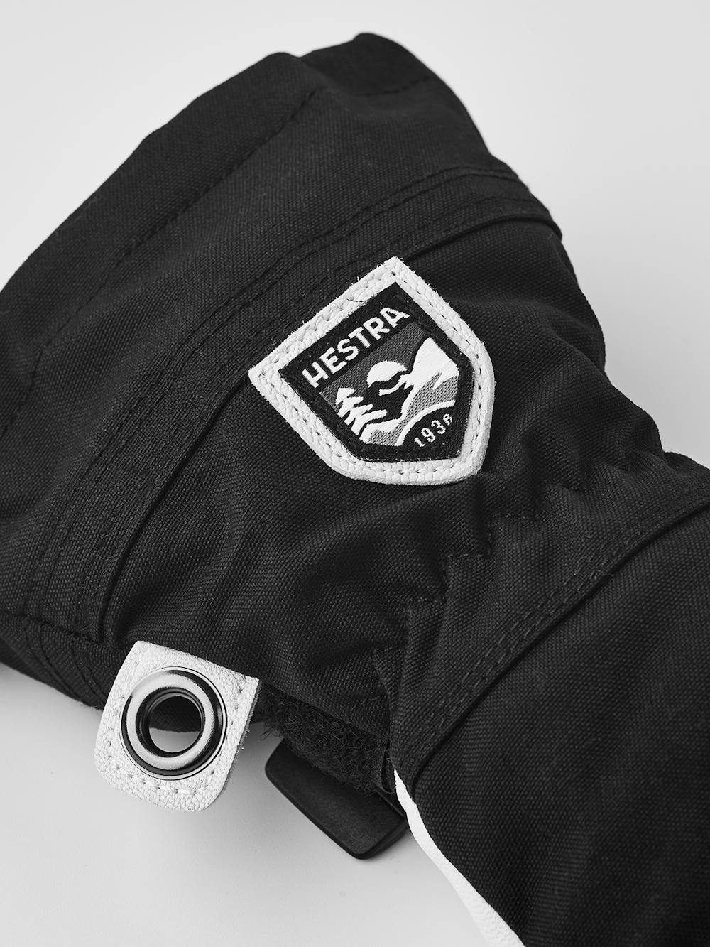 Schwarzer Skihandschuh mit weißem Ziegenleder an der Innenhand
(3 oder 6)