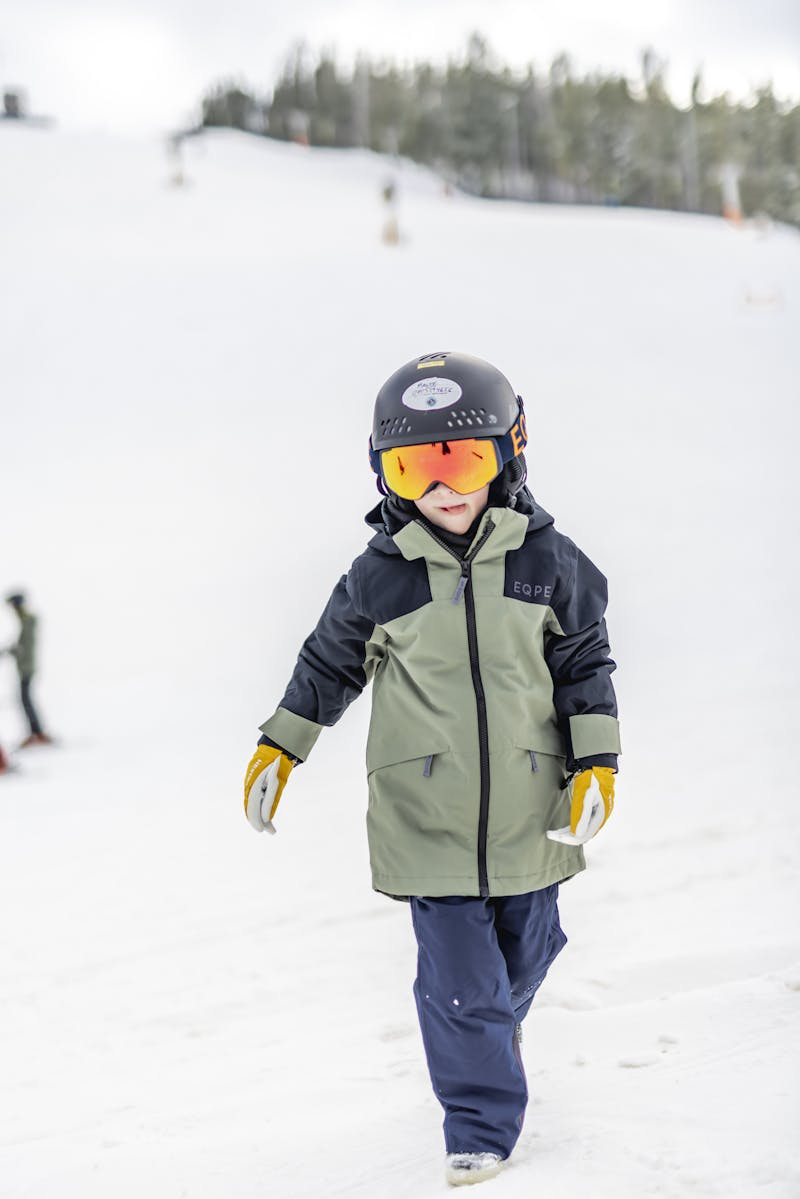 Yellow ski glove with white goat leather palm
 (4 of 9)