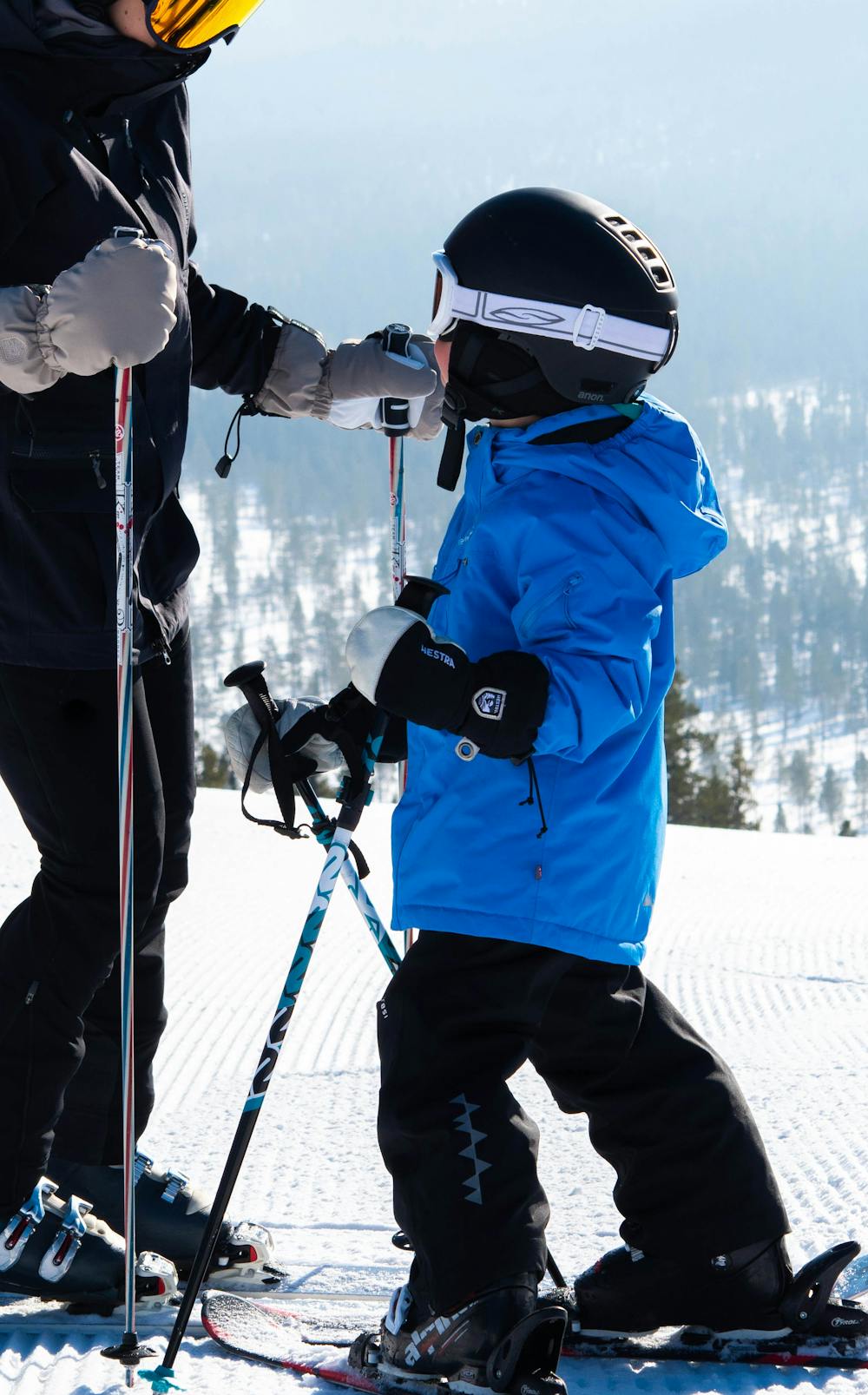 Black mitten with white goat leather palm
(7 of 8)