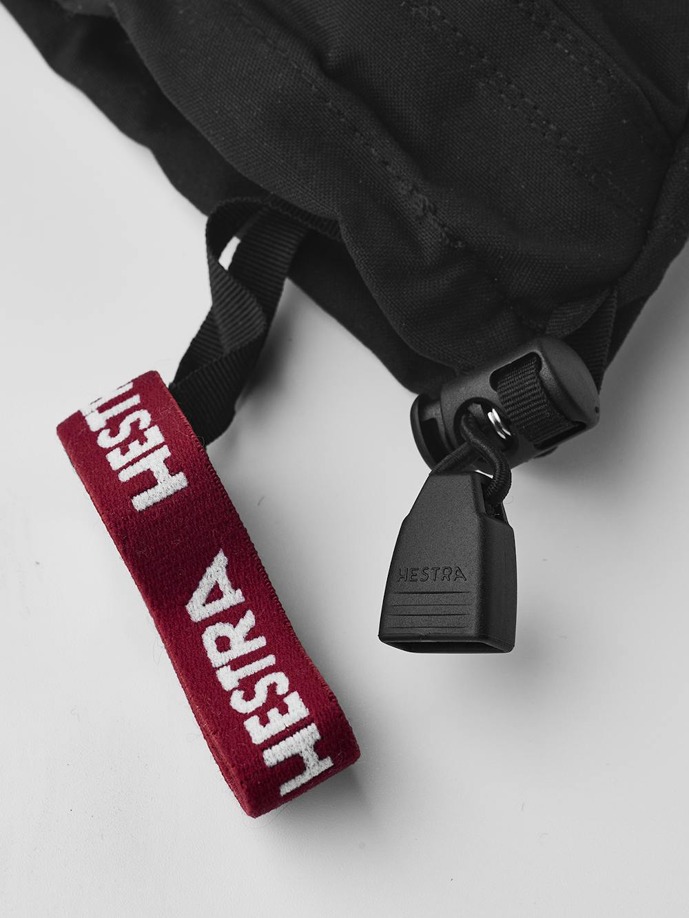 Black mitten with white goat leather palm
(6 of 8)