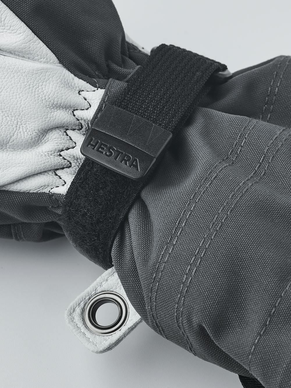 Gray mitten with white goat leather palm
(4 of 8)