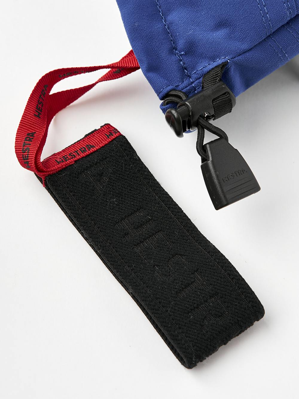 Blue mitten with white goat leather palm
(6 of 7)