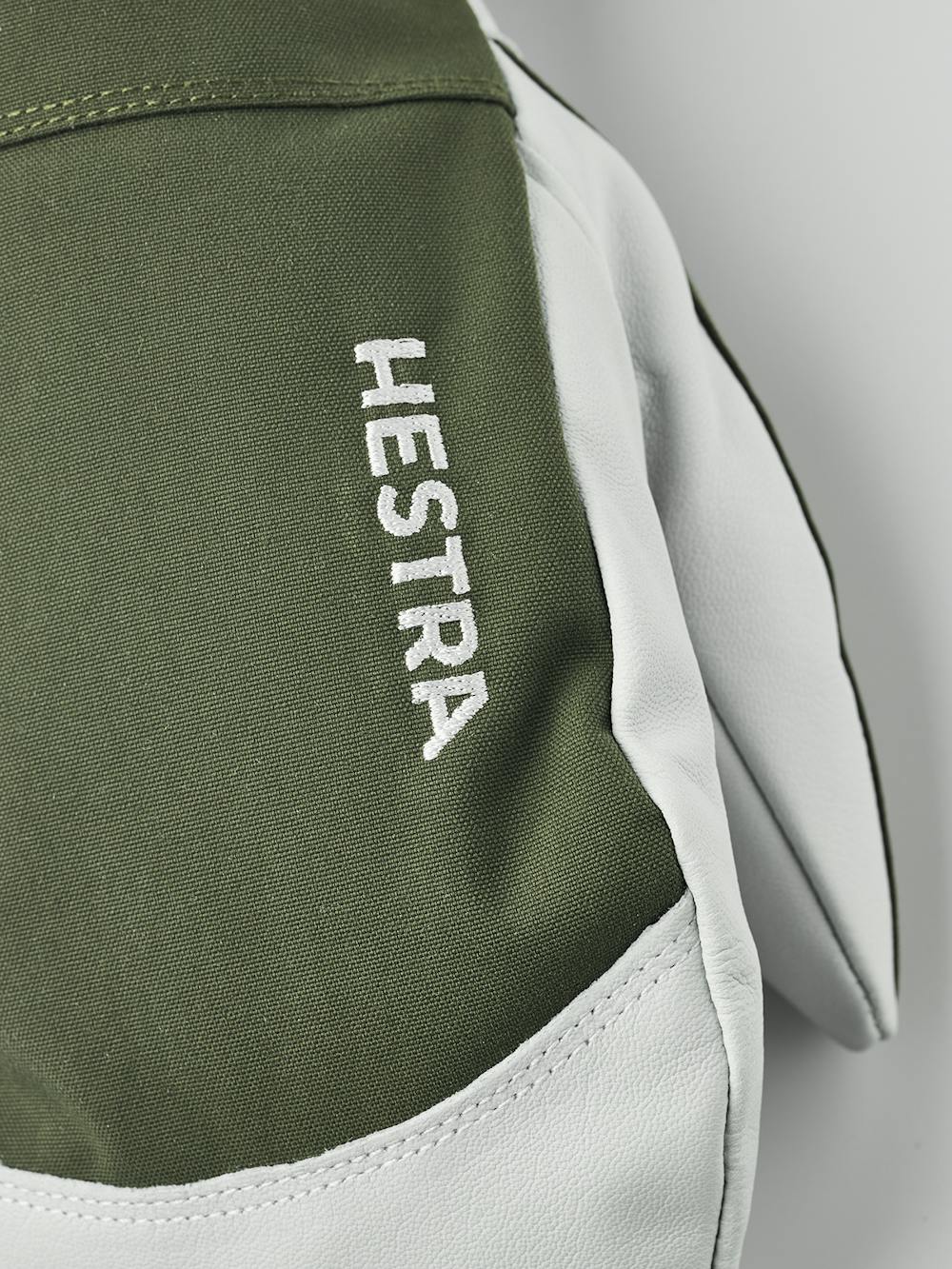 Moss green mitten with white goat leather palm
 (3 of 6)