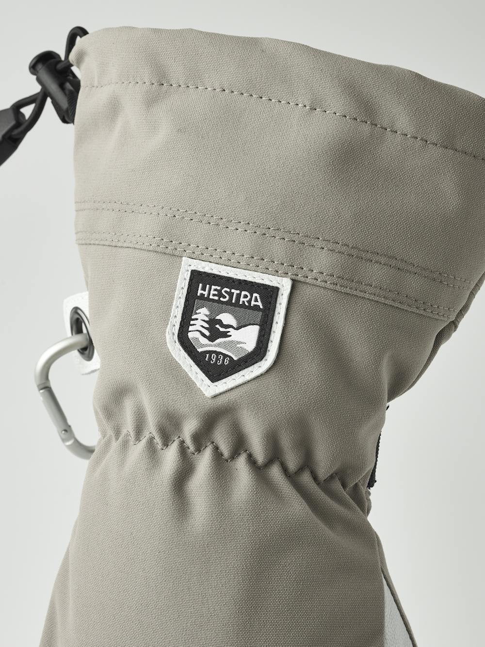 Army Leather Heli Ski 3-finger in the color Khaki (6 of 7)