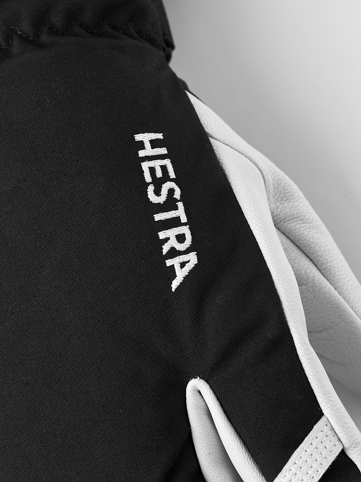 Army Leather Heli Ski 3-finger - Black Three-finger | Hestra Gloves