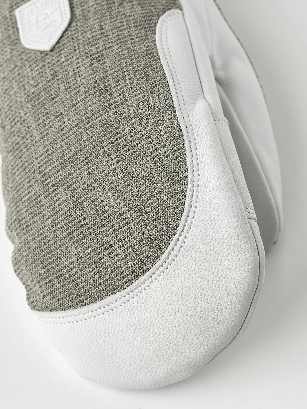 Light gray mitten with white goat leather palm
(2 of 5)