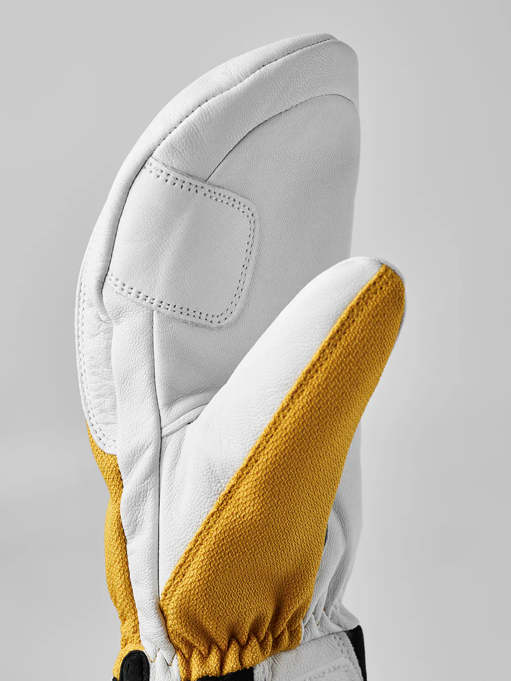 Yellow mitten with white goat leather palm
 (3 of 5)