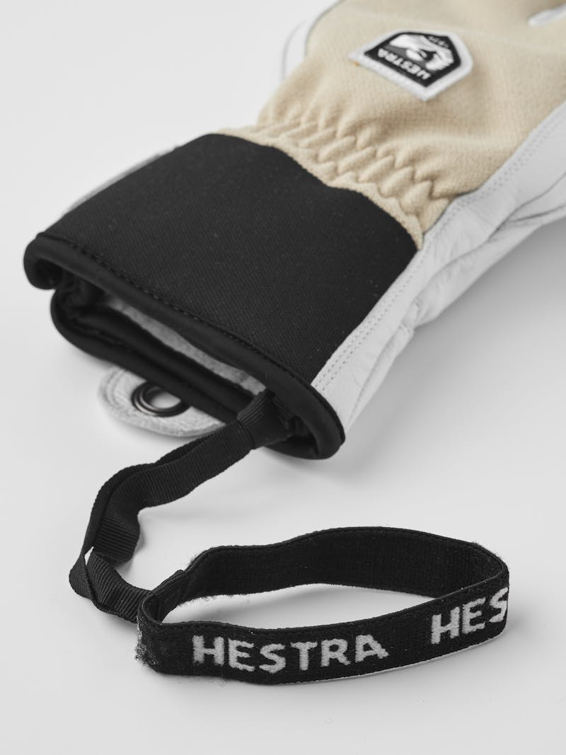 Army Leather Patrol 5-finger i färgen Beige (2 av 7)