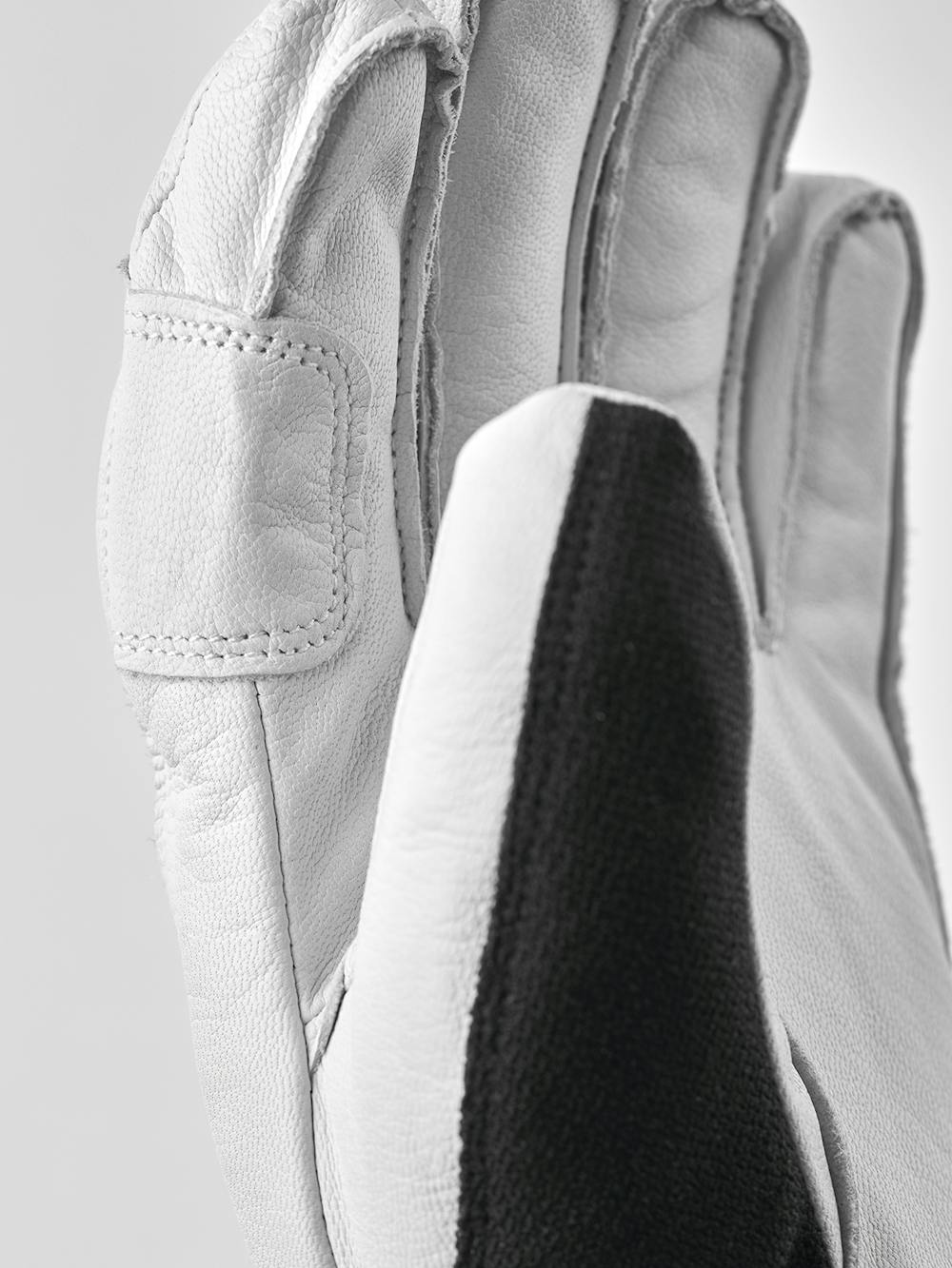 Black ski glove with white goat leather palm
(4 of 6)