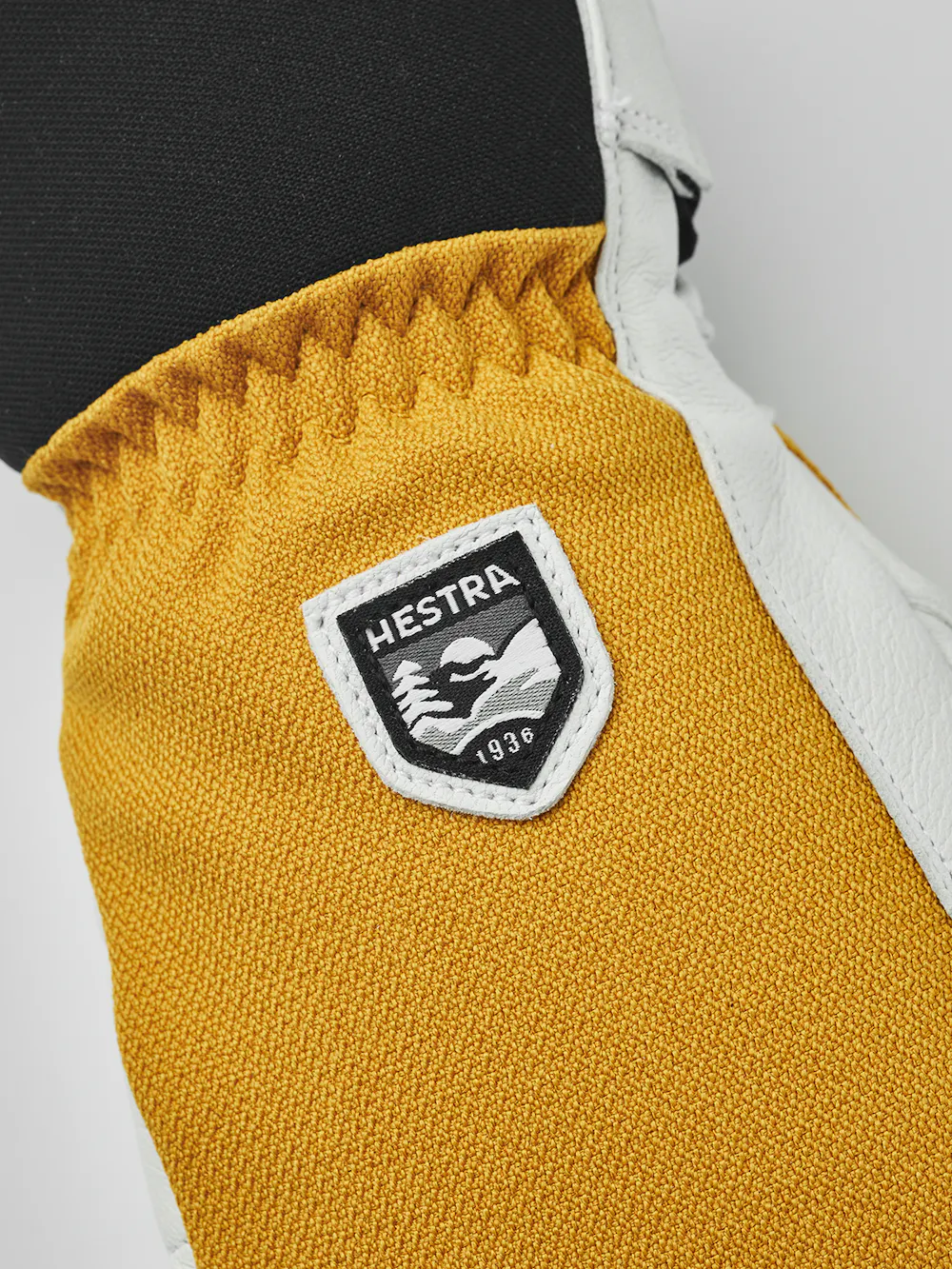 Yellow mitten with white goat leather palm
 (3 of 10)