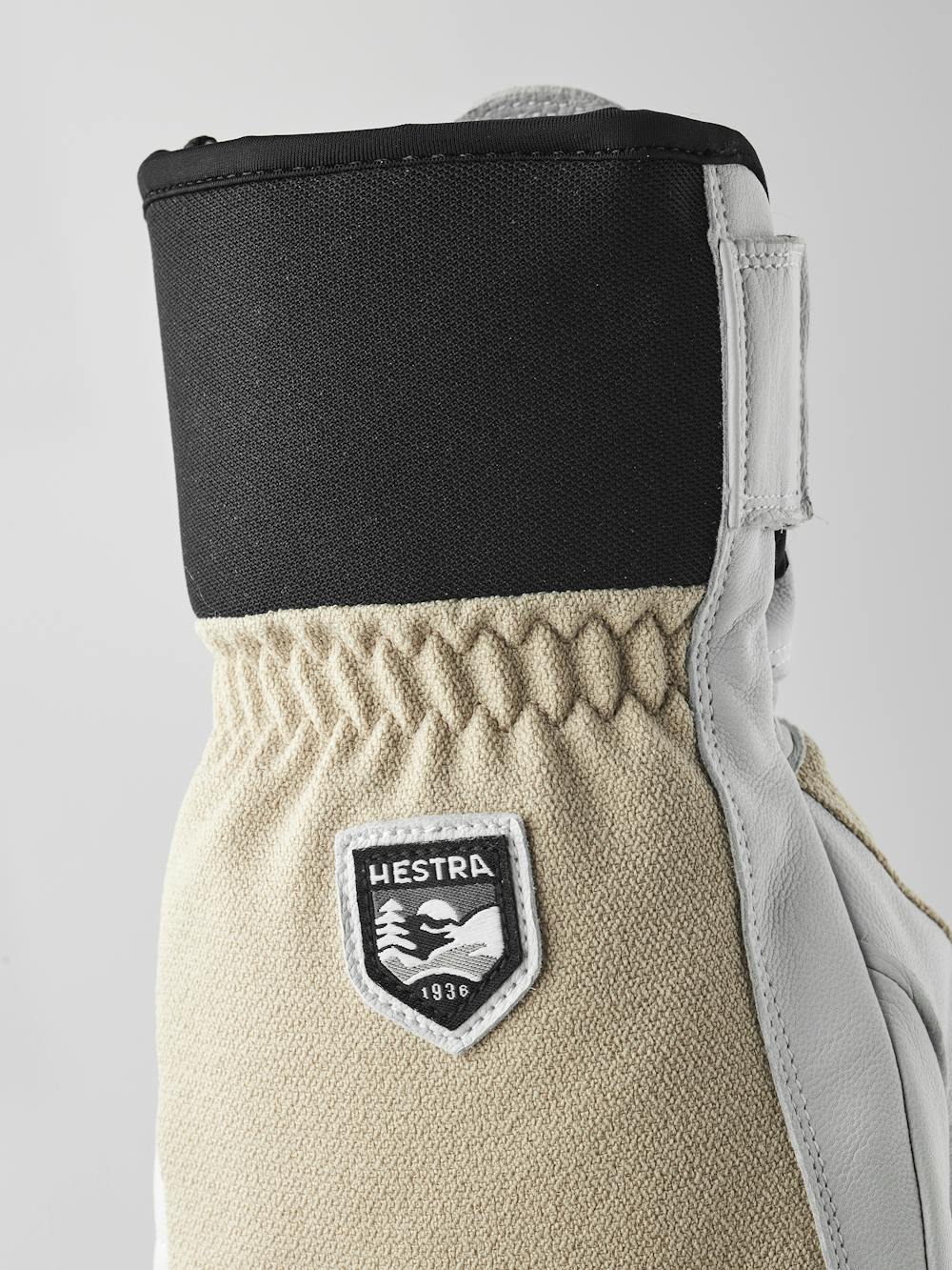 Army Leather Patrol 3-finger in the color Beige (5 of 6)