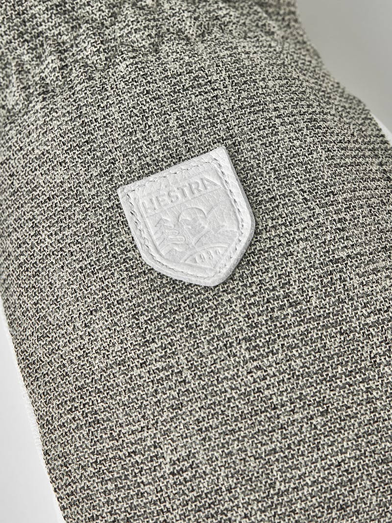 Light gray ski glove with white goat leather palm
 (3 of 6)