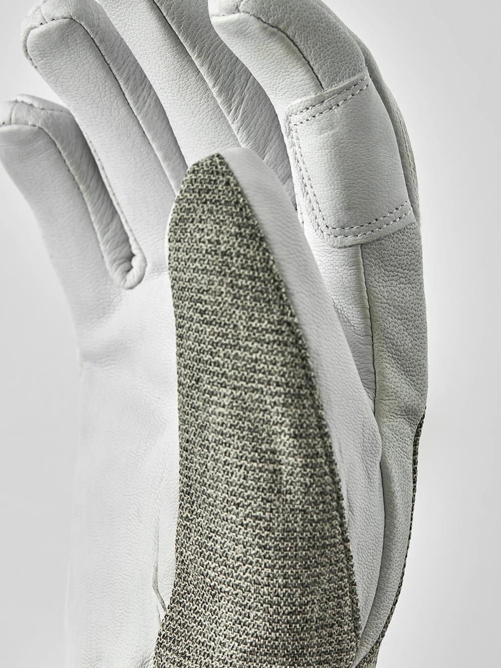Light gray ski glove with white goat leather palm
(4 of 6)