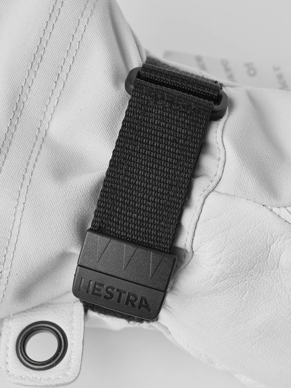 Light gray ski glove with white goat leather palm
(4 of 8)