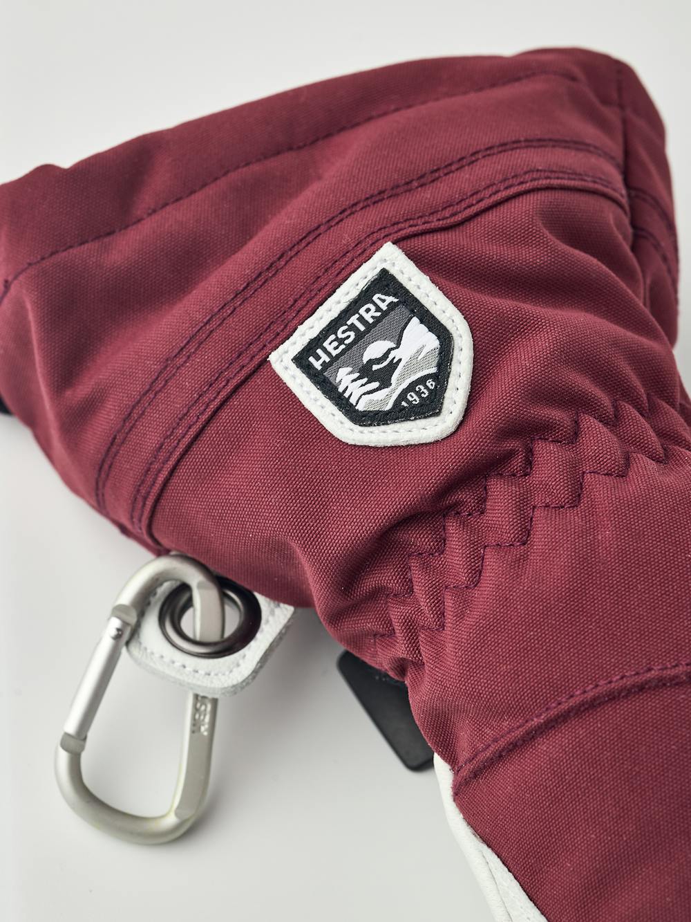 Wine red mitten with white goat leather palm
 (5 of 9)