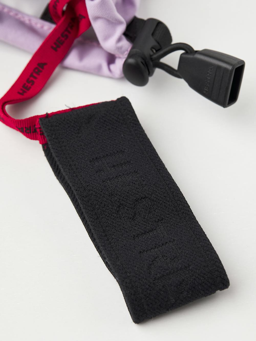 Heli Ski Female Mitt in the color Syringa & offwhite (5 of 7)