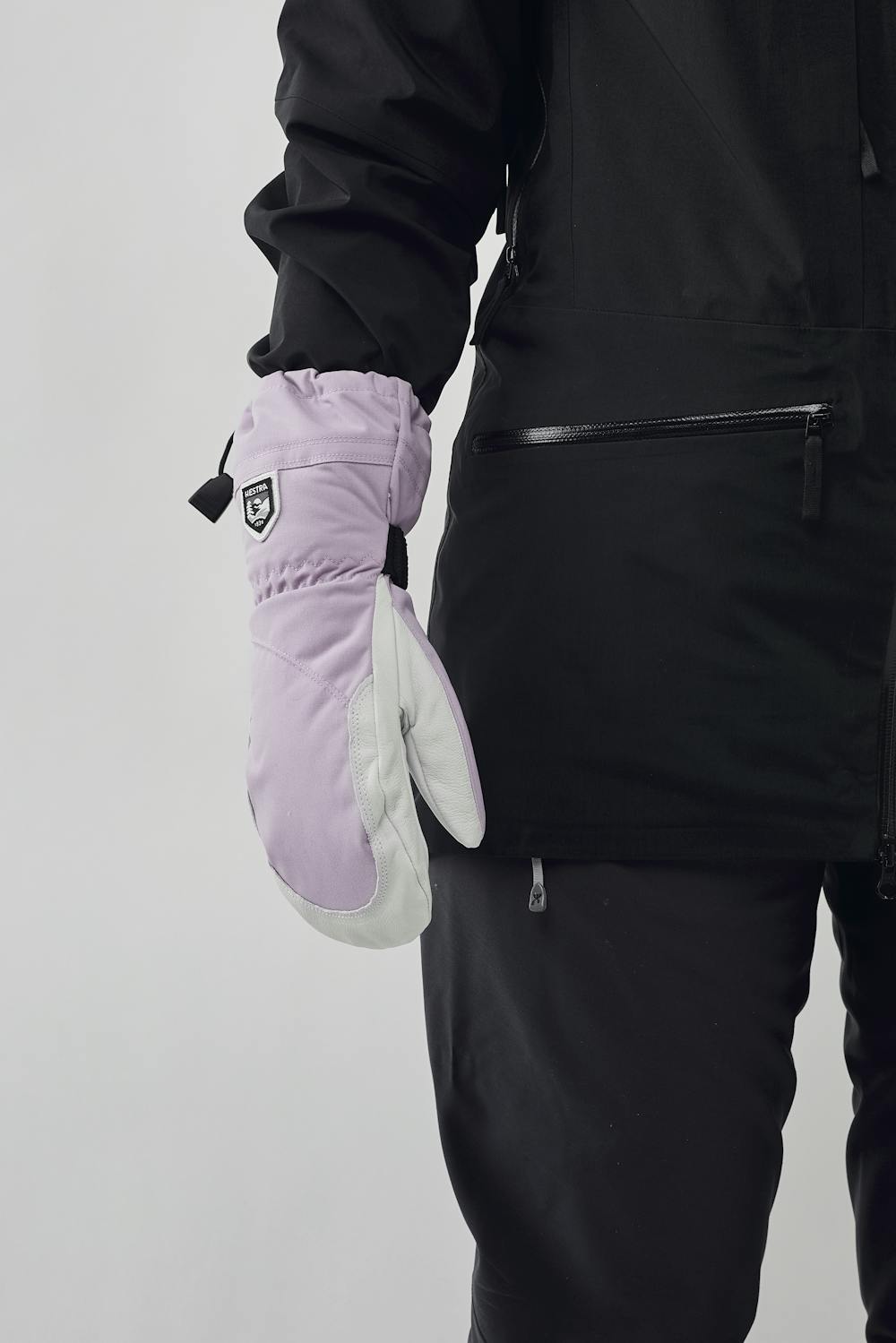 Heli Ski Female Mitt in the color Syringa & offwhite (6 of 7)
