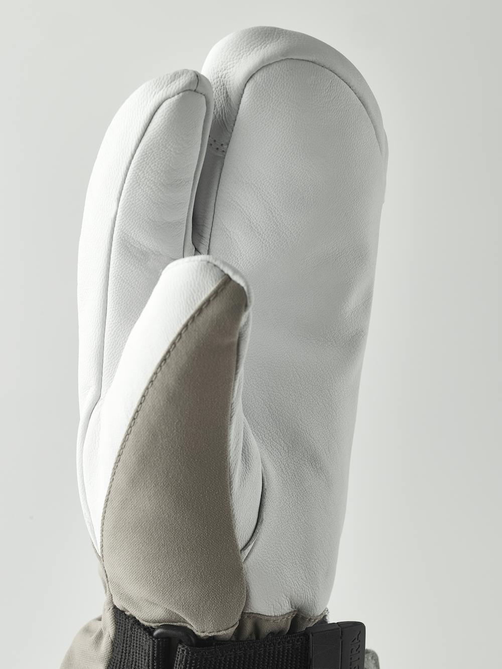 Heli Ski Female 3-finger in the color Khaki/offwhite (5 of 6)