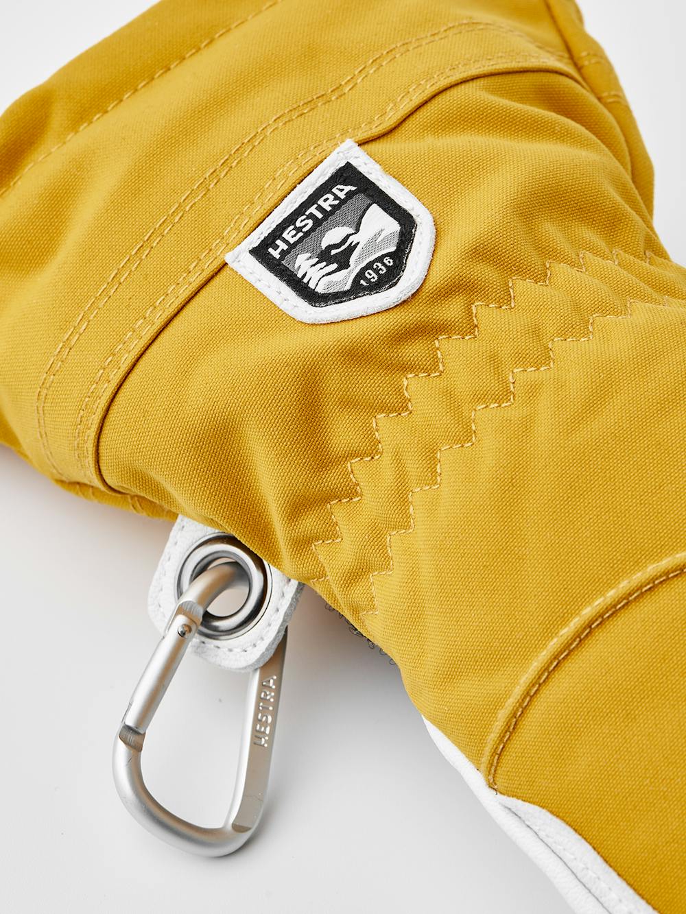 Heli Ski Female 3-finger in the color Mustard & off-white (4 of 6)