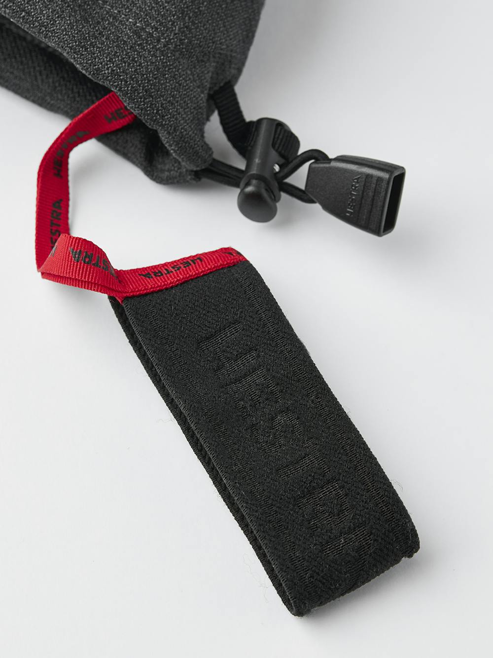 Dark gray ski glove with white goat leather palm
(2 of 11)