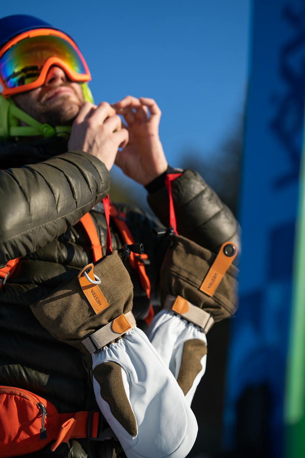Moss green mitten with white goat leather palm
 (8 of 9)