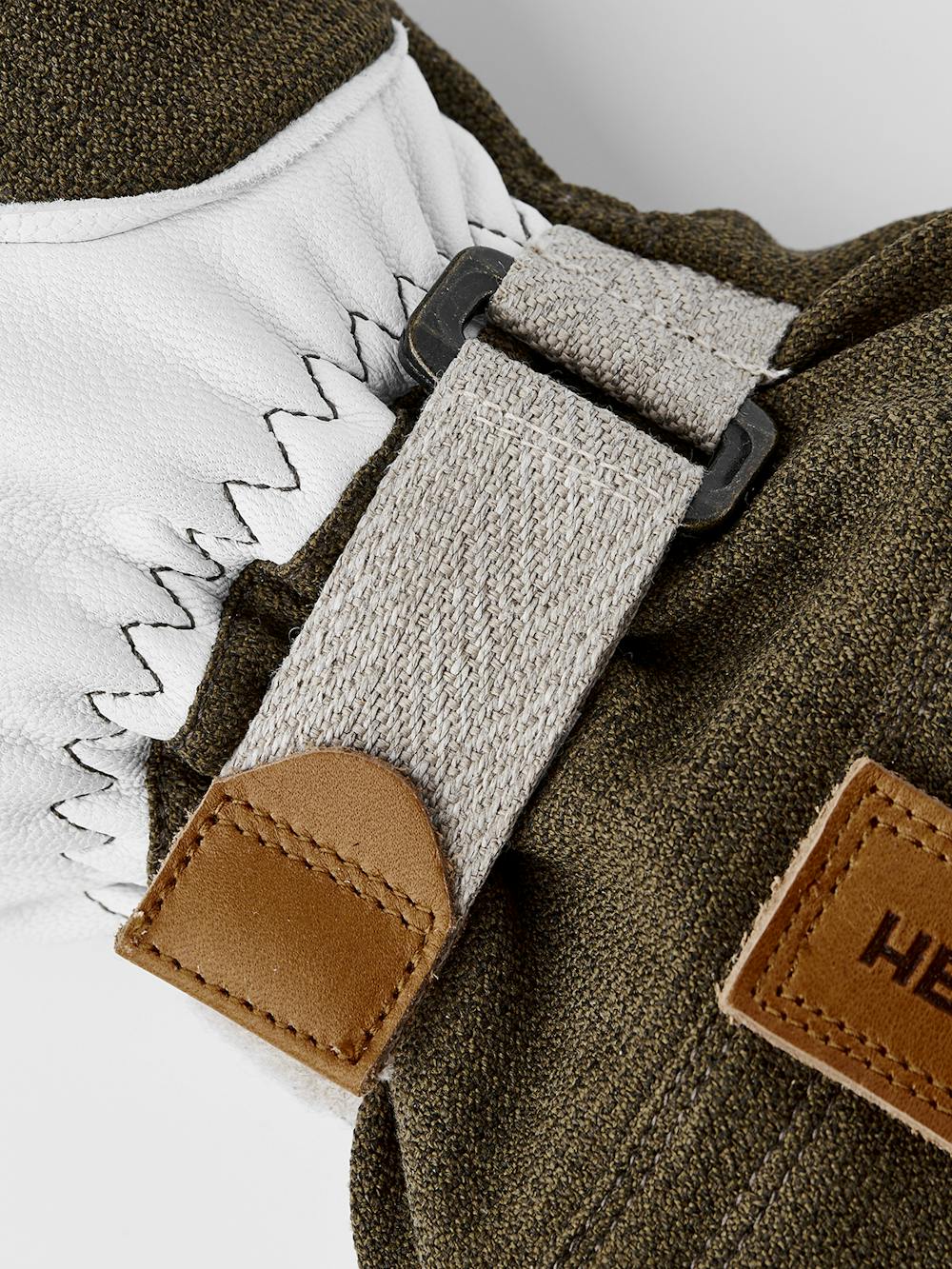 Moss green mitten with white goat leather palm
 (5 of 9)