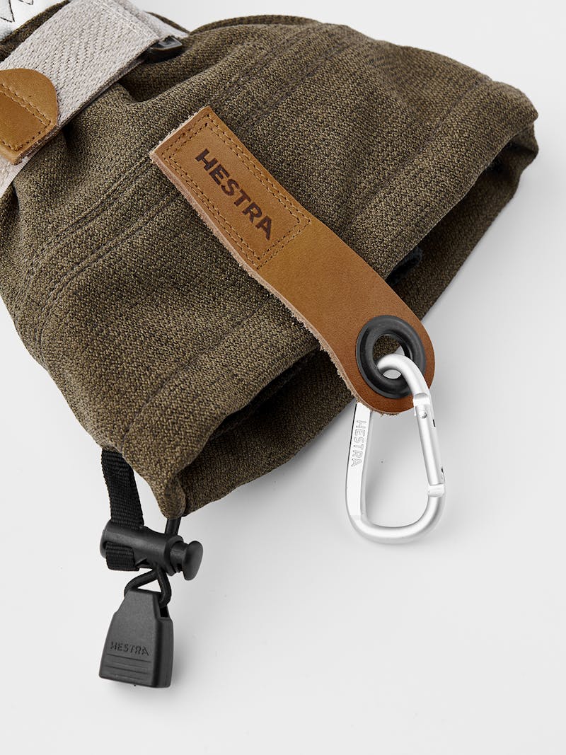Moss green mitten with white goat leather palm
 (6 of 9)