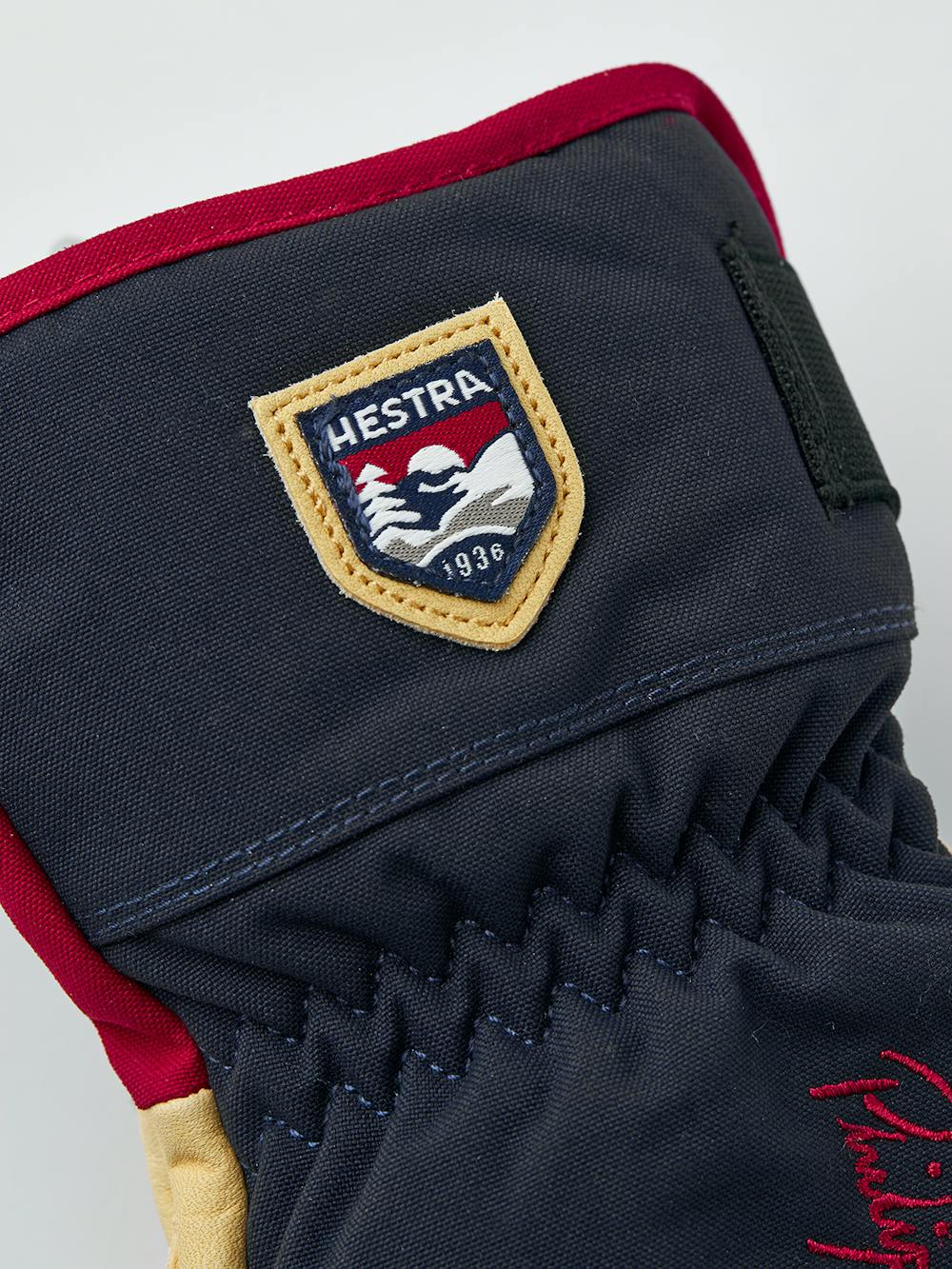 Philippe Raoux Ecocuir Short in the color Navy (5 of 5)