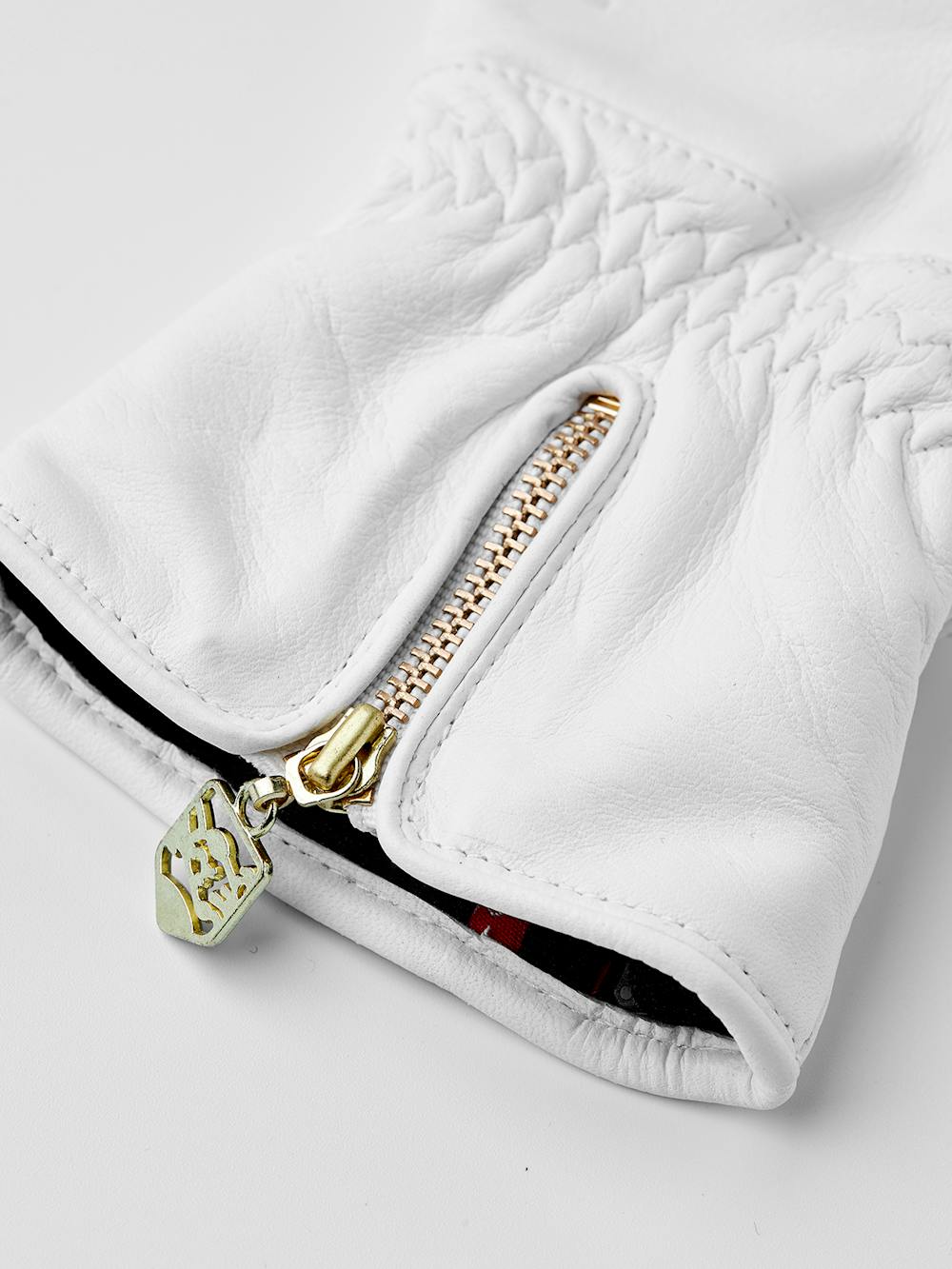 Leather Swisswool Classic in the color White (2 of 5)
