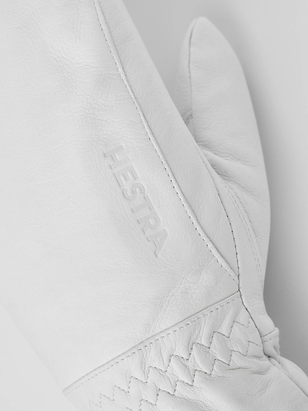 Leather Swisswool Classic Mitt in the color White (4 of 4)
