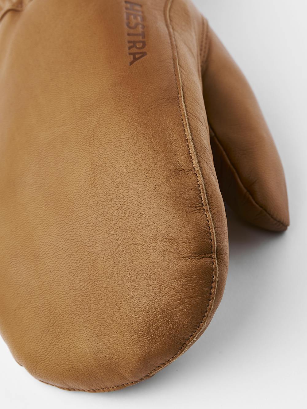 Leather Swisswool Classic Mitt in the color Cork (3 of 4)