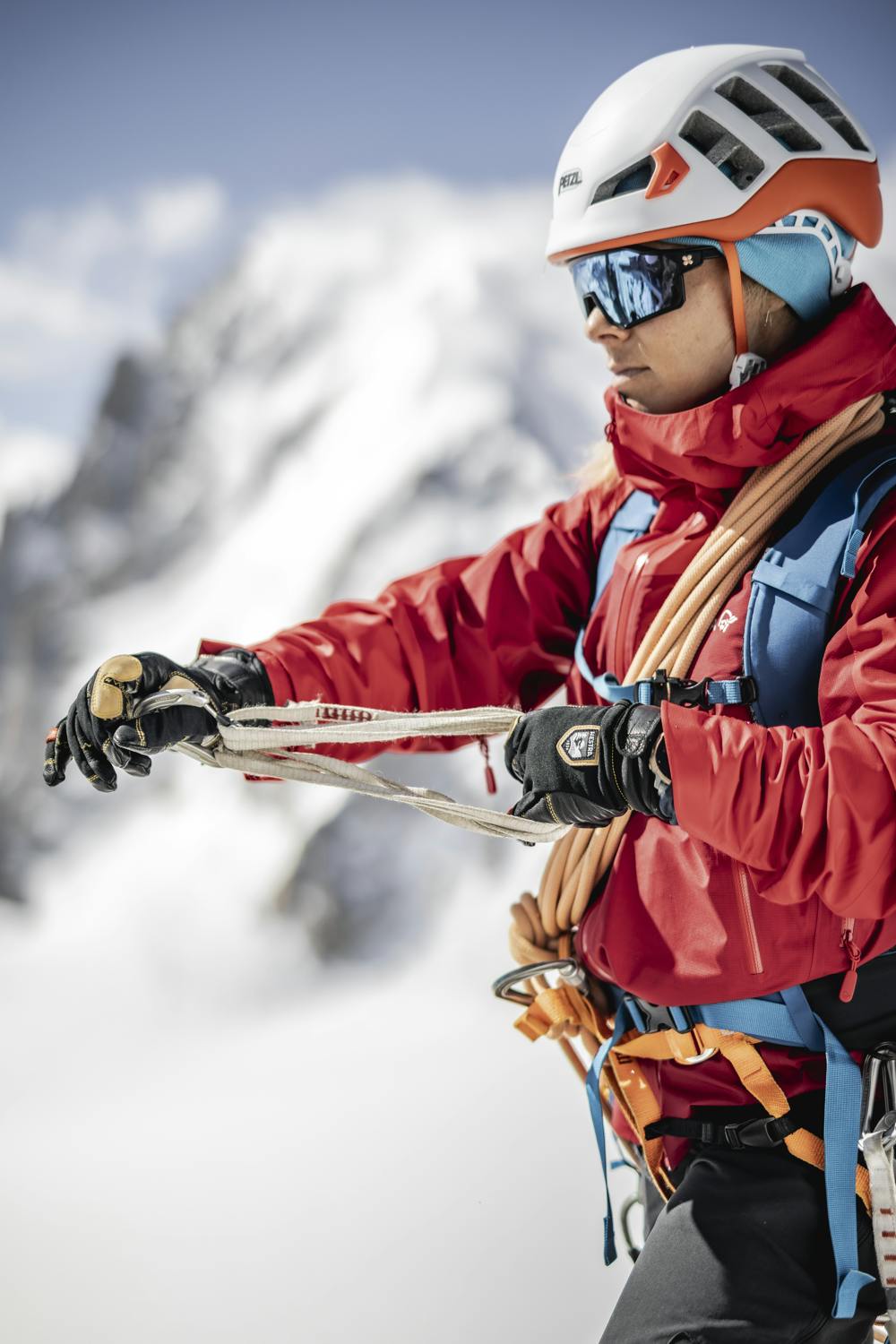 Black goat leather glove with black fabric back
(6 of 11)