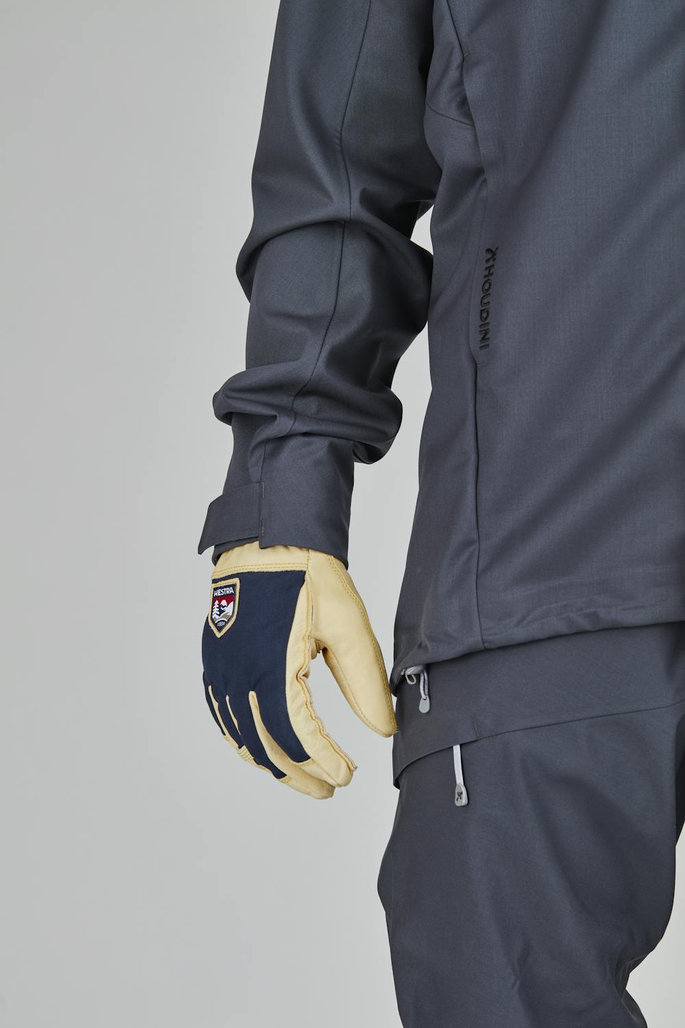 Gelber Skihandschuh aus Rindsleder mit Oberhand aus blauem Stoff
(8 oder 9)