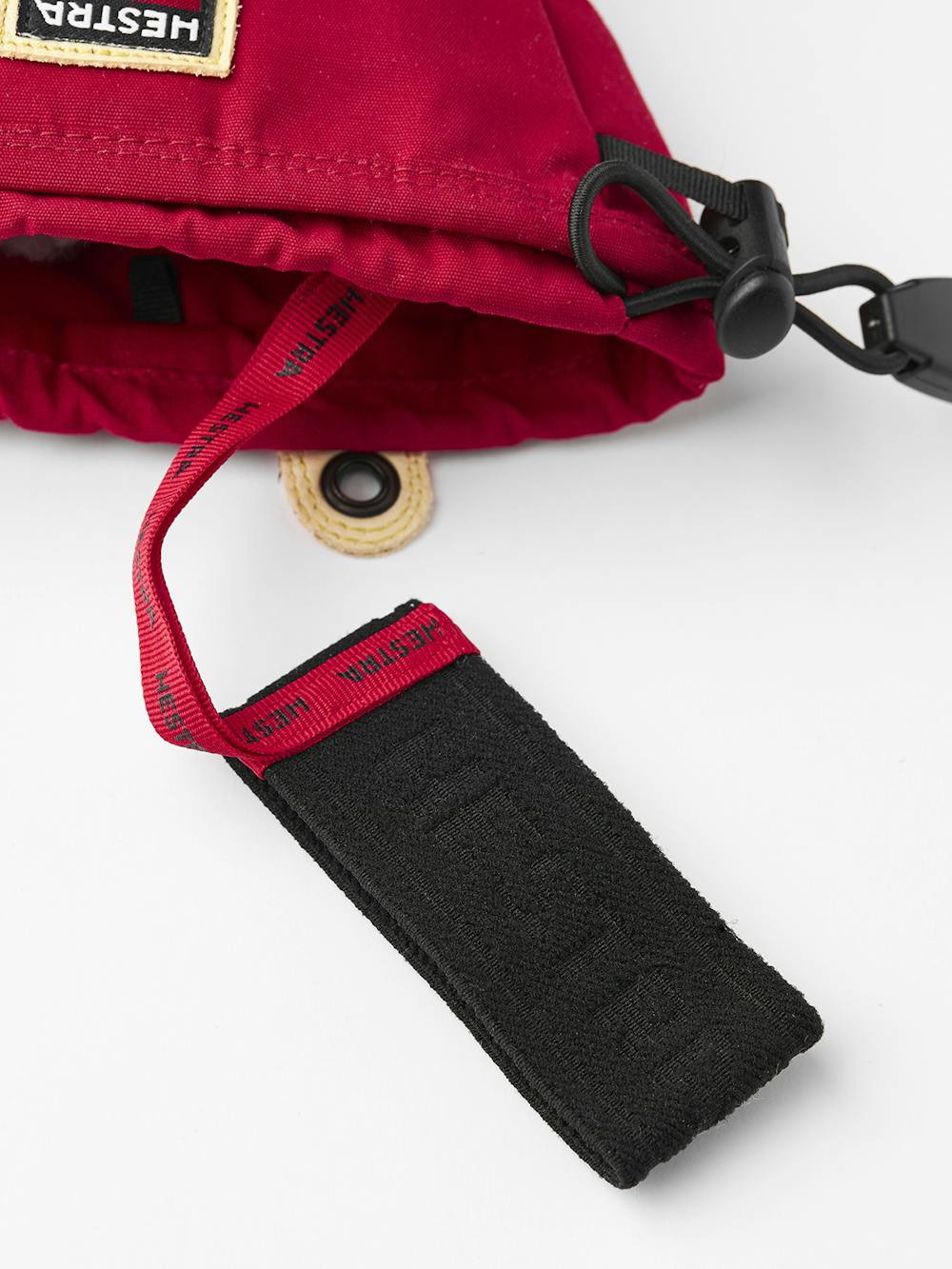 Roter Skihandschuh mit gelbem Rindsleder an der Innenhand
(7 oder 8)