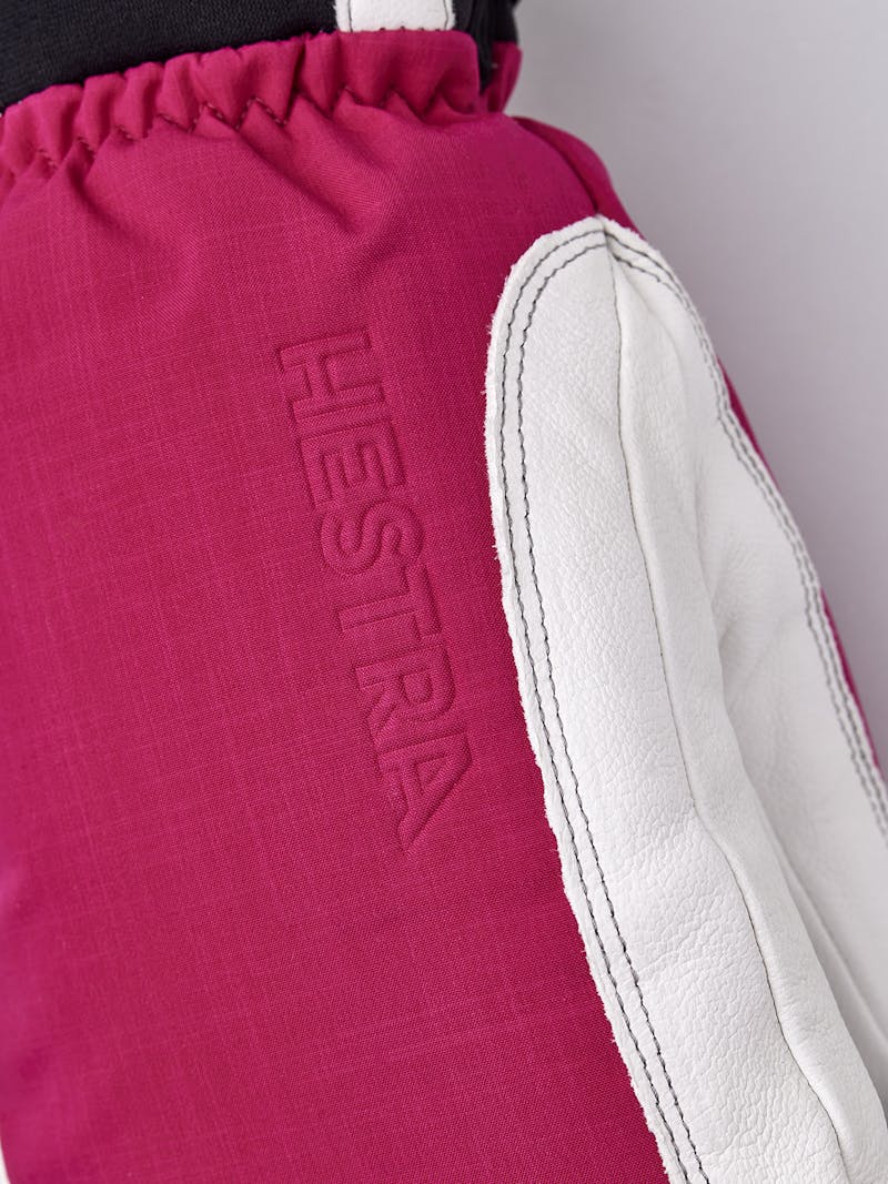 Alpine Short Gore-Tex Mitt in the color Fuchsia (4 of 5)