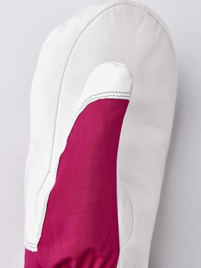 Alpine Short Gore-Tex Mitt in the color Fuchsia (2 of 5)