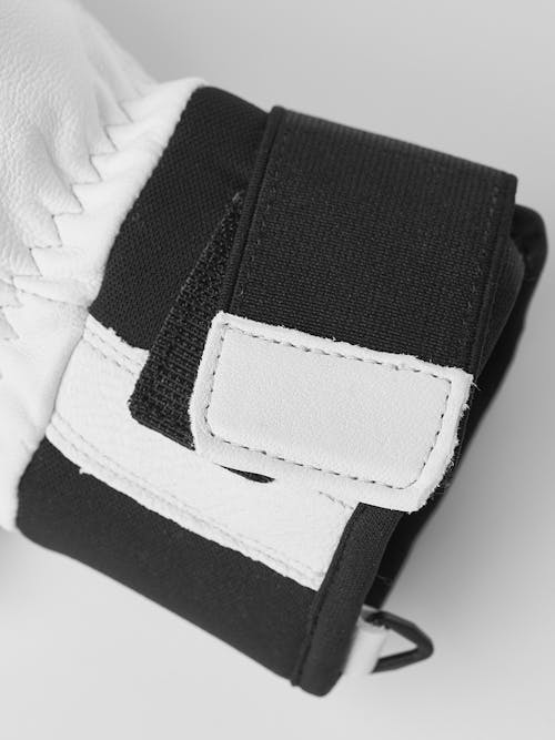 Image displaying Leather Fall Line Mitt (2 of 8)