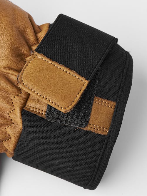 Image displaying Leather Fall Line 3-finger (2 of 8)