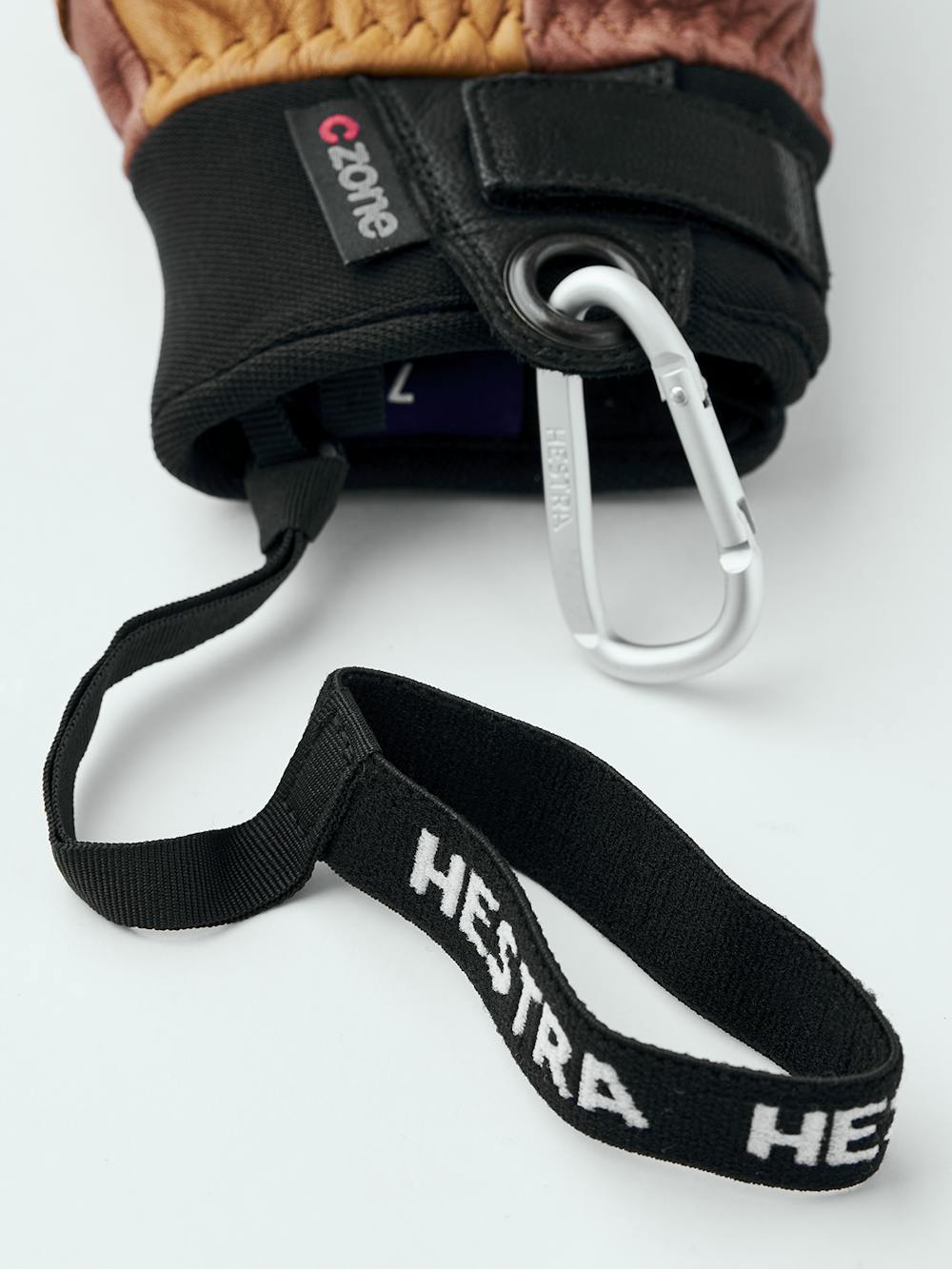 Freeride CZone Mitt in the color Cork & brown (6 of 7)