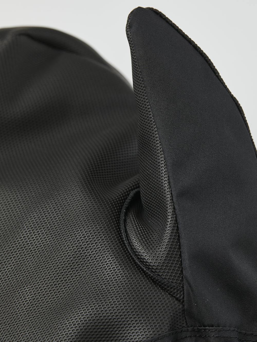 Black fabric mitten with synthetic palm and wrist adjustment (3 of 4)