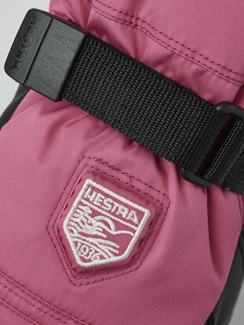 Gore-Tex Gauntlet Jr. Mitt in the color Fuchsia (2 of 5)