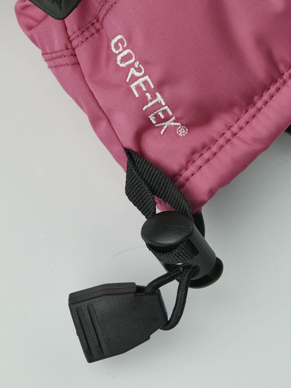 Gore-Tex Gauntlet Jr. Mitt in the color Fuchsia (4 of 5)