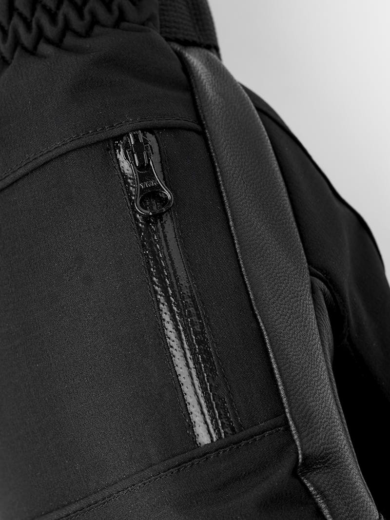 CZone Pointer Mitt in the color Black (4 of 6)