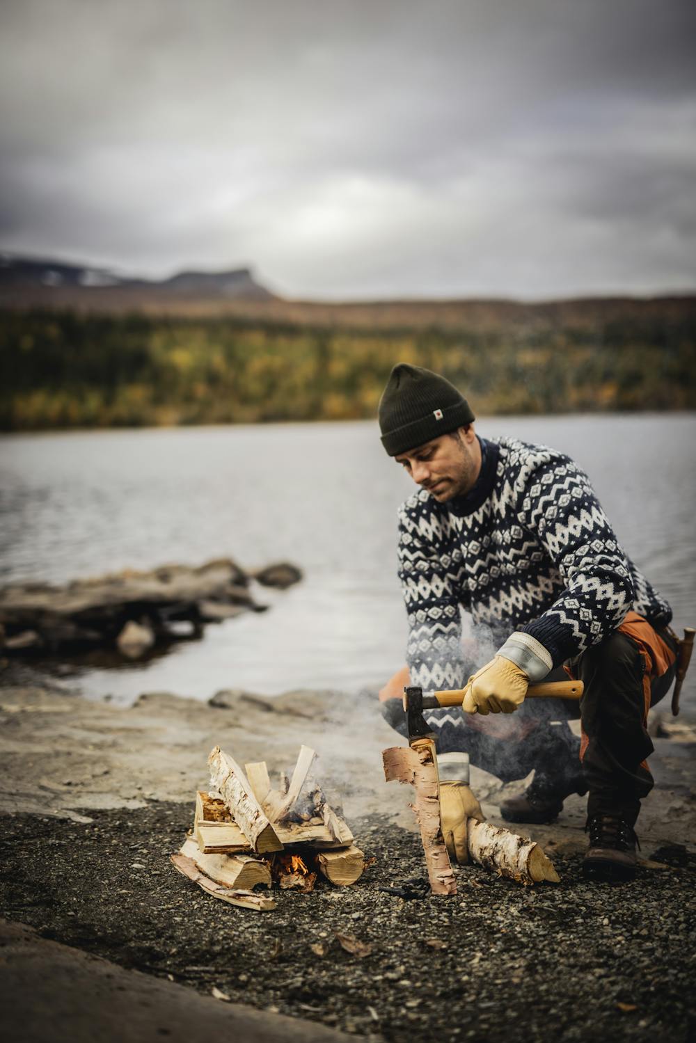 Yellow outdoor glove with goat leather palm  (2 of 8)